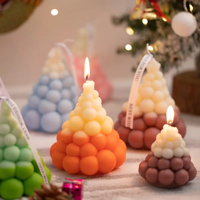 Christmas-decoration-candle.webp